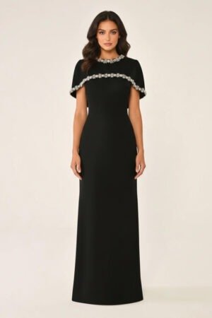 فستان أسود طويل بقصّة مستقيمة