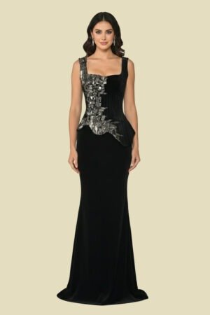 فستان أسود بقصّة حورية أنيقة