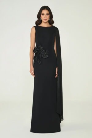 فستان أسود راقي بقصة مستقيمة