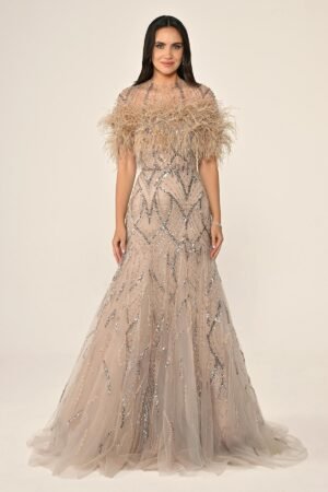 فستان شامبين فاخر بقصّة منفوشة ناعمة