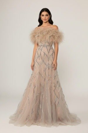 فستان شامبين فاخر بقصّة منفوشة ناعمة