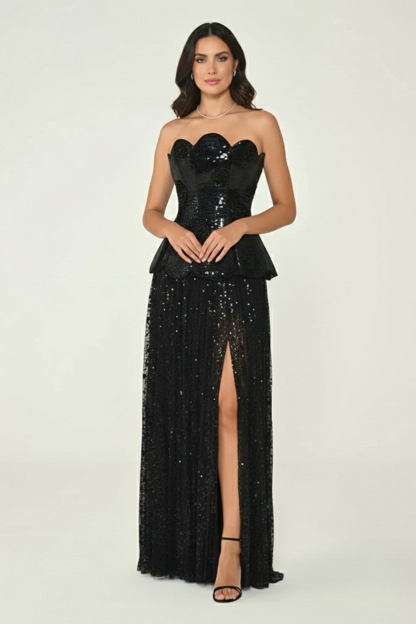 فستان أسود فخم بلا حمالات
