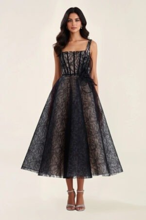 فستان أسود ميدي بقماش دانتيل